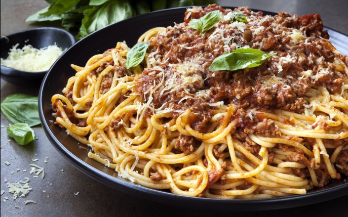 Spaghete cu carne tocata - Milaneze